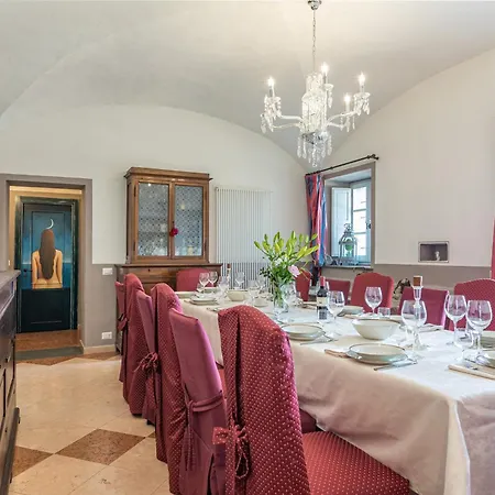 Villa Antica Merelli 12, Emma *