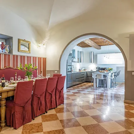 Villa Antica Merelli 12, Emma Monte San Savino