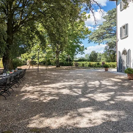 Villa Antica Merelli 12, Emma